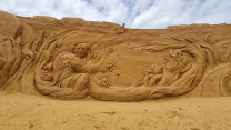 Sandskulpturer, fostre og nyfødte børn